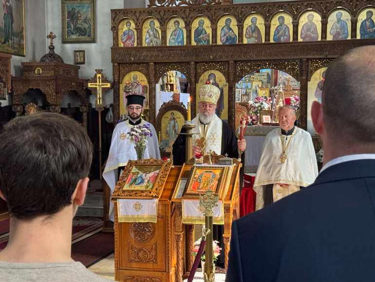 mnimosino kapodistrias 2