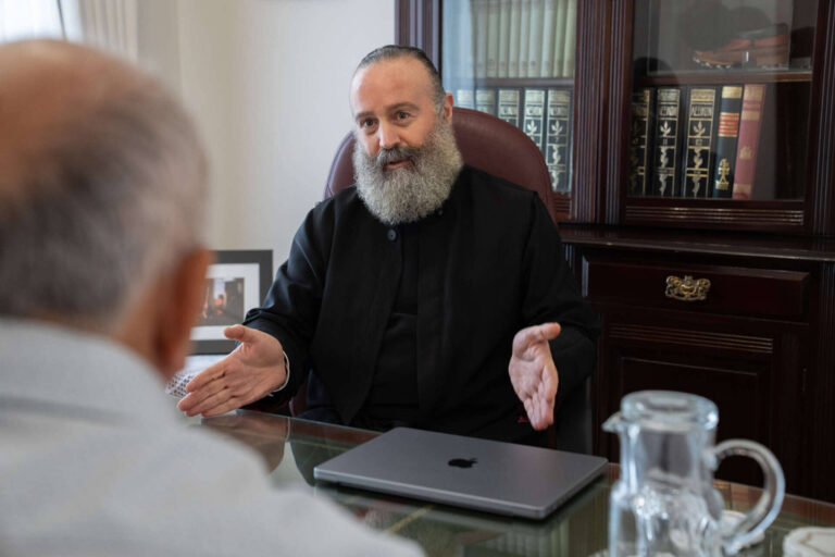 makarios kosmos