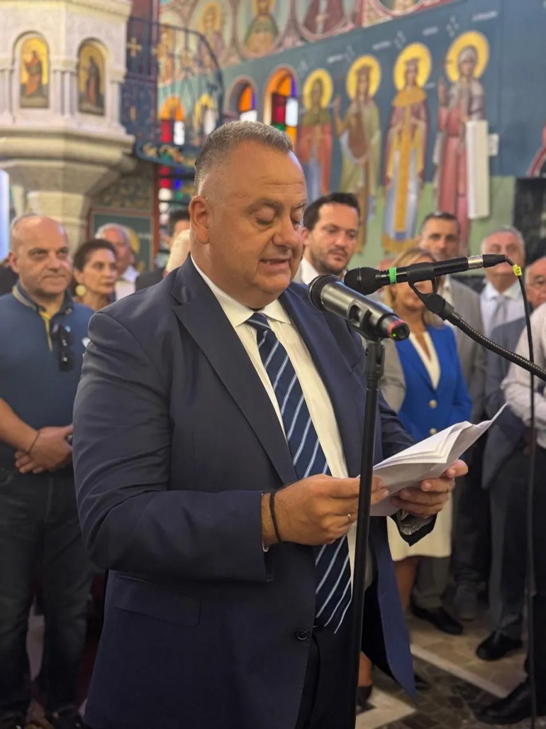 apotomi nea filadelfeia 1