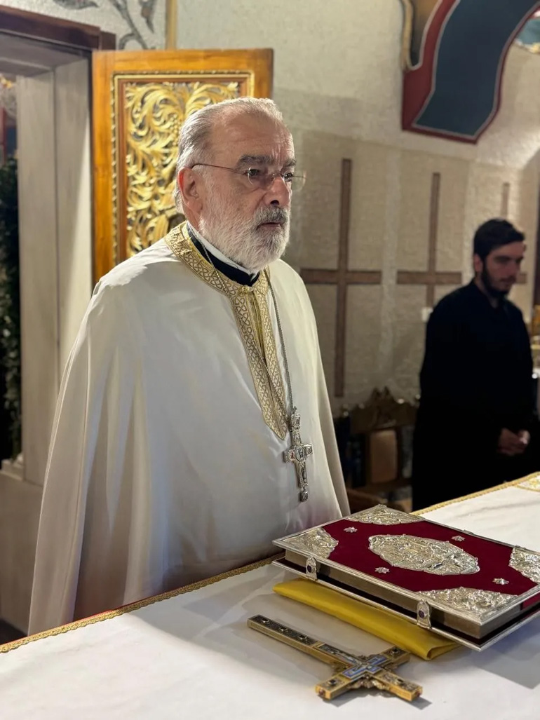 apotomi nea filadelfeia 1