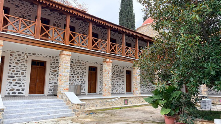 ergasies moni xenias 2