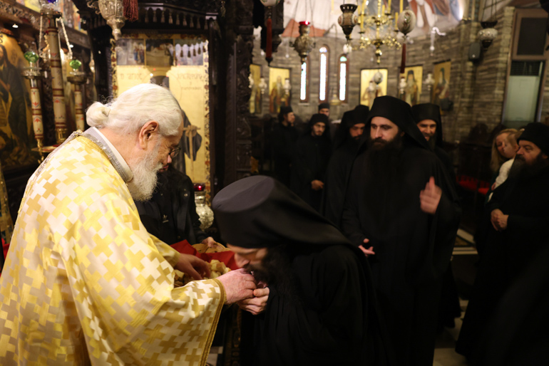 trikorfo agios serafeim 1