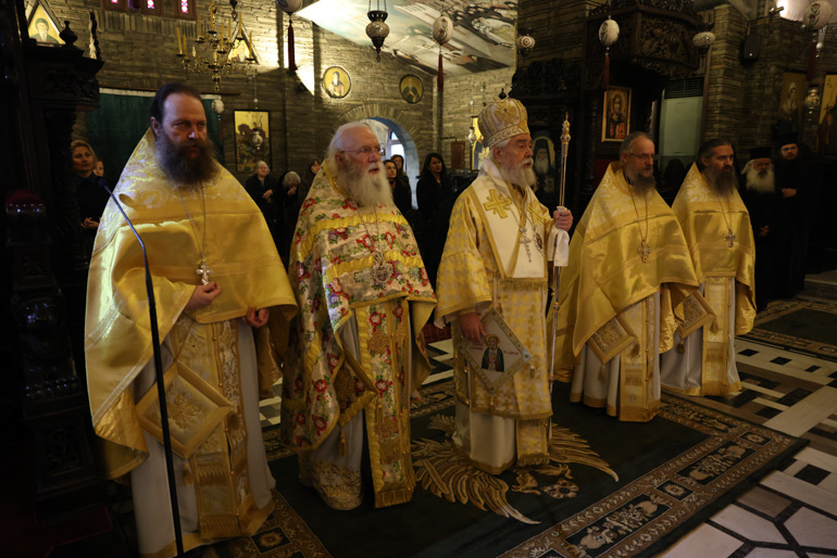 trikorfo agios serafeim 1
