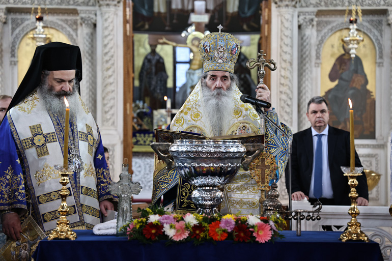 theofaneia peiraias 1