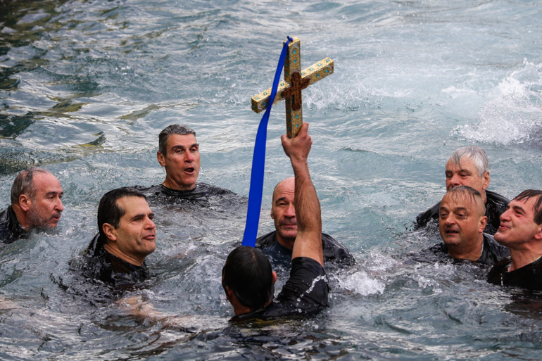 theofaneia peiraias 1