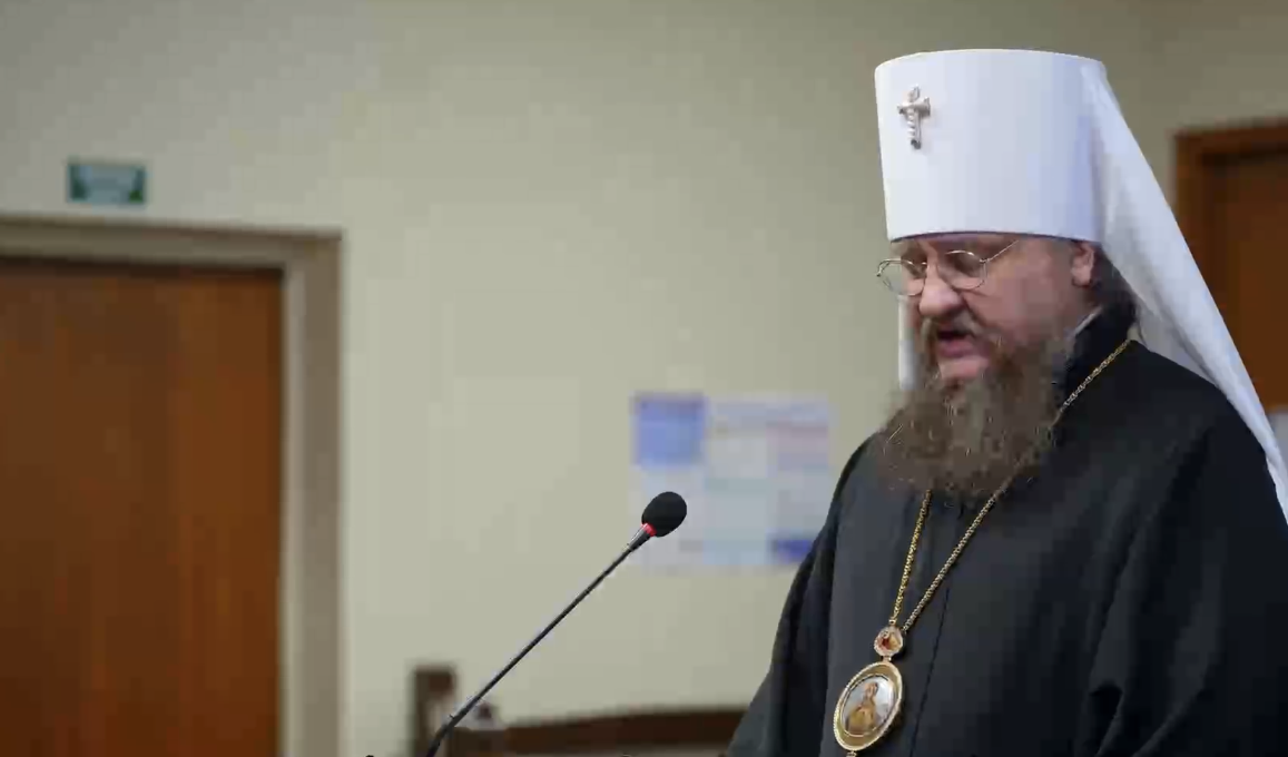 theodosios dikastirio