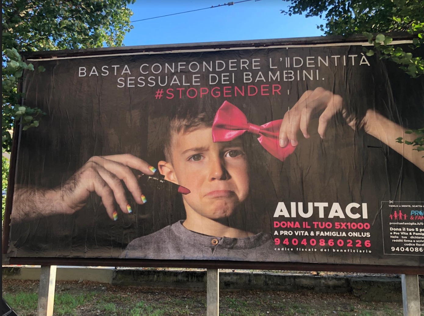 manifesti pro vita contro gender