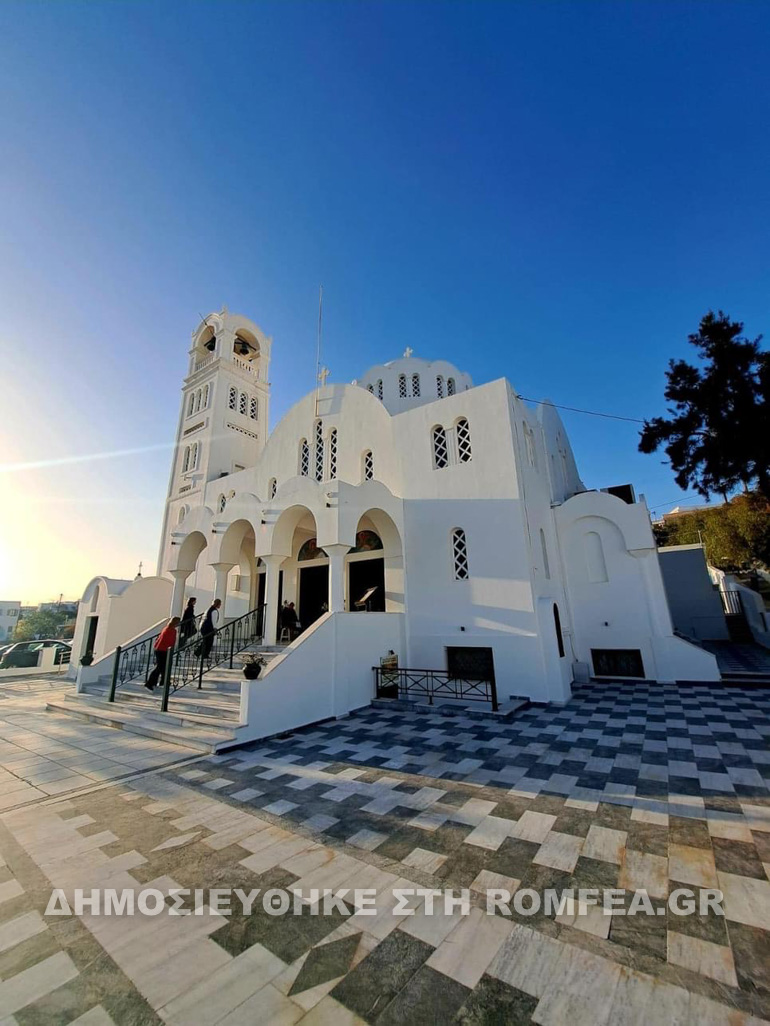 stavropro santorini 1
