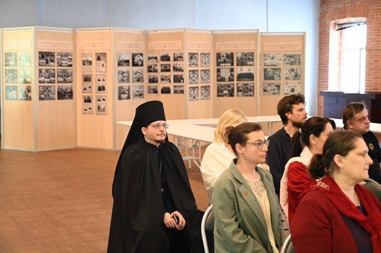 biblio ellliniko mosxa 1
