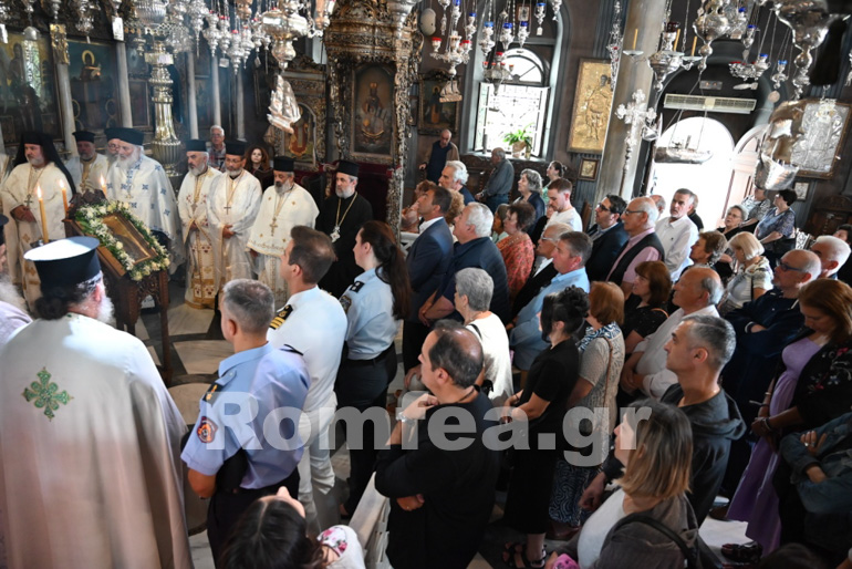 agiou dorotheou tinos 22