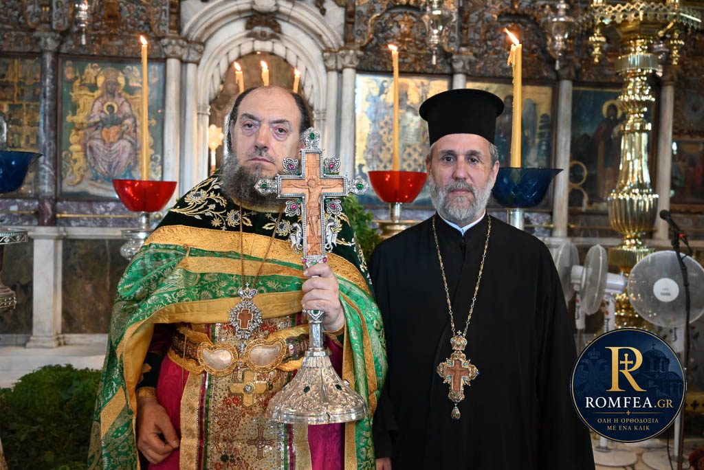 timios stauros tinos 51