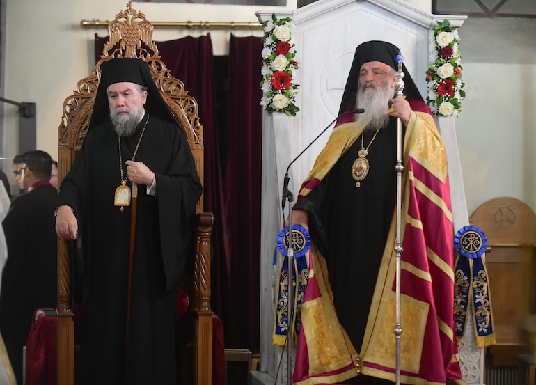 ioppis-damaskinos-i-theotokos-einai-to-stolidi-tis-anthropinis-fyseos