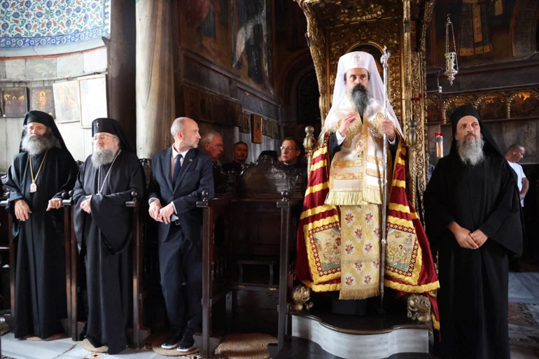 stin-iera-moni-iviron-o-patriarxis-voulgarias-daniil