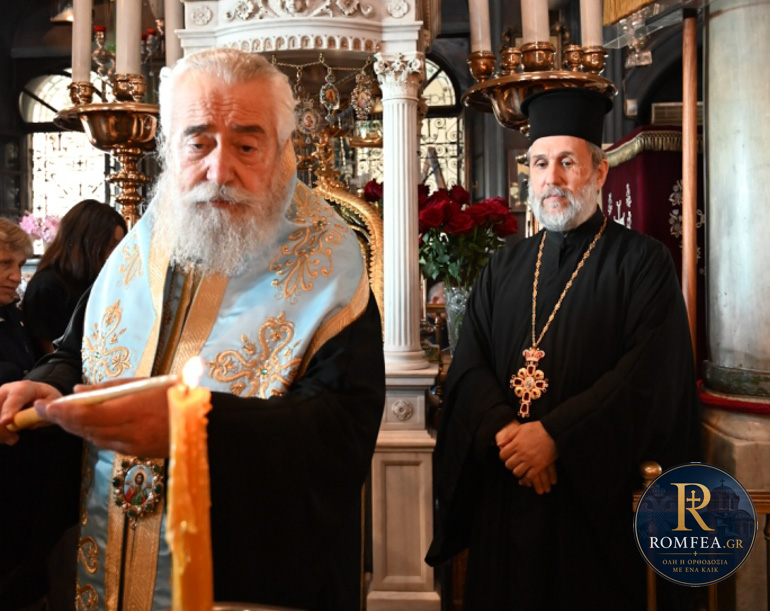 o-mitropolitis-fokidos-stin-megaloxari-tis-tinou-foto