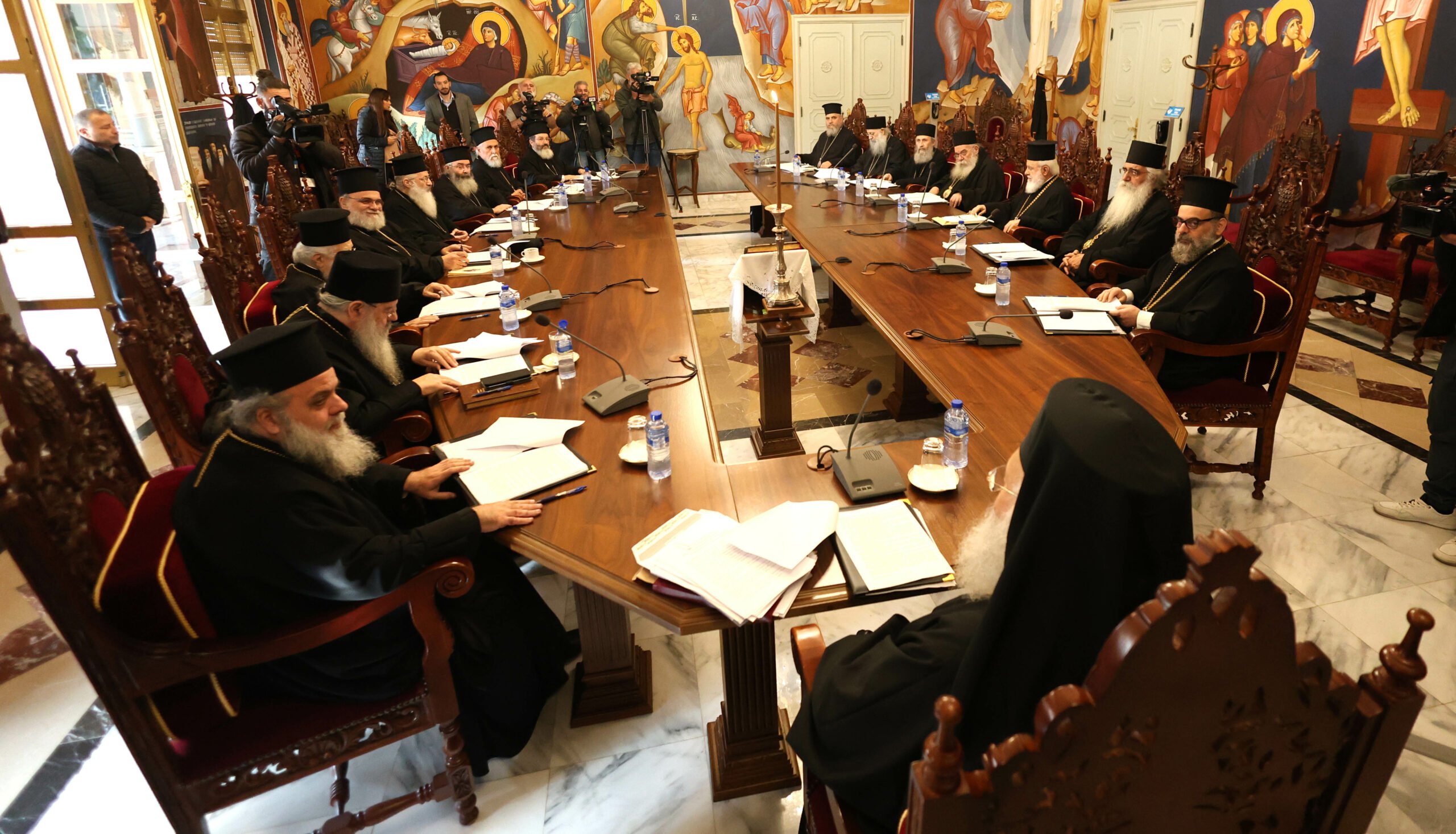 epistoli-se-iereis-na-egkataleipsoun-tin-ekklisia-tis-kyprou