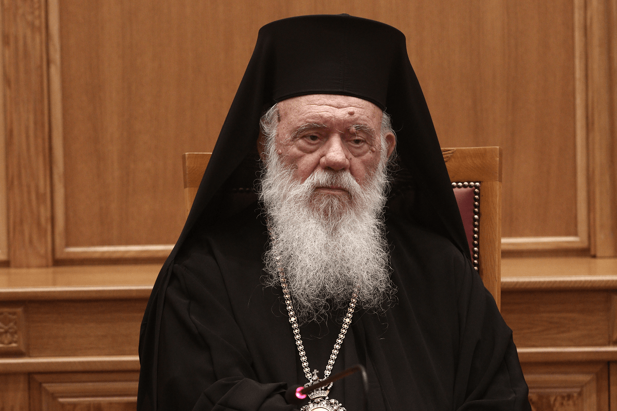 o-arxiepiskopos-ieronymos-katadikazei-tin-epithesi-stin-iordania