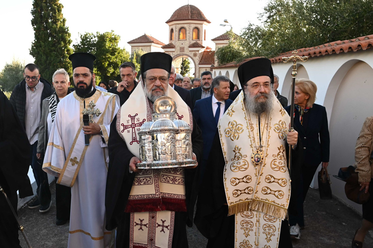 i-kalamata-ypodexthike-tin-timia-kara-tis-agias-eirinis