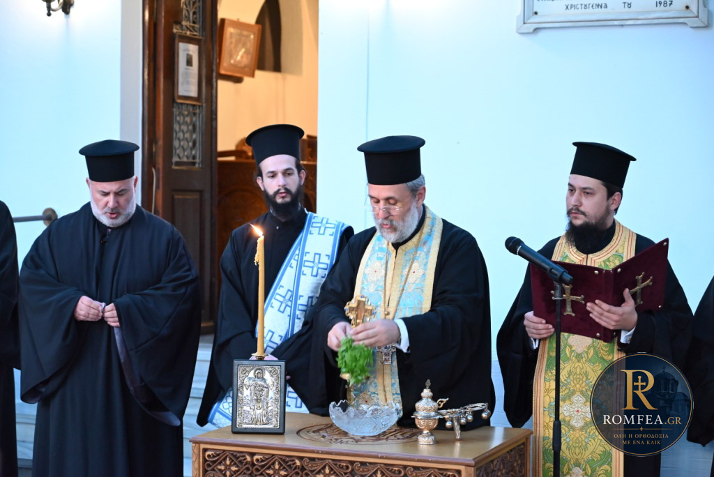 agiasmos-gia-tin-nea-katixitiki-periodo-stin-tino