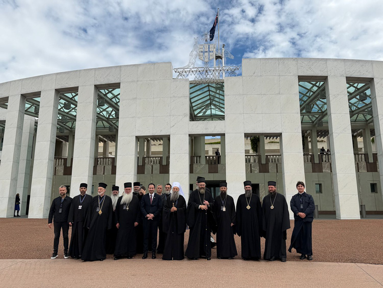 sto-koinovoylio-tis-afstralias-o-patriarxis-servias-porfyrios