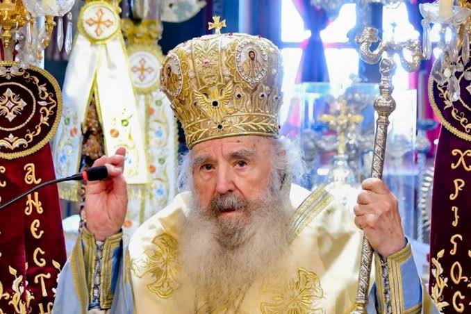 ektakto-paraitithike-o-mitropolitis-mithymnis-xrysostomos