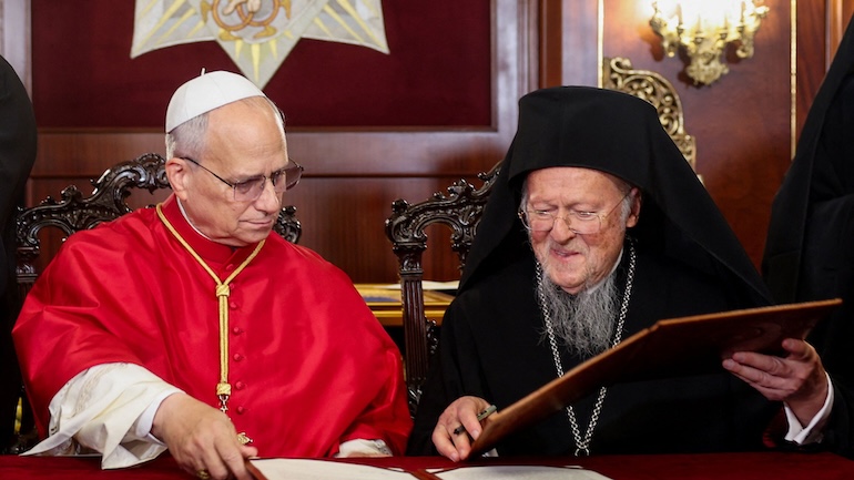 oikoumenikos-patriarxis-gia-papa-leonta-id-prosefxomaste-gia-tin-pliri-anarrosi-tou
