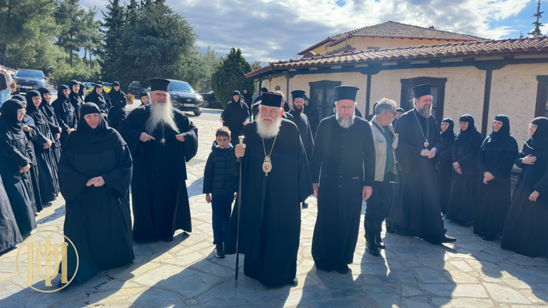 o-arxiepiskopos-ieronymos-stin-i-m-koimiseos-theotokou-panoramatos