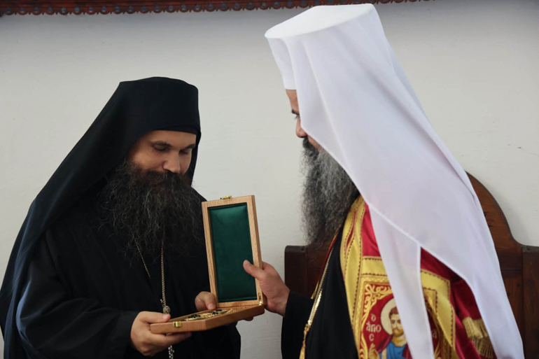 osiomartyron zografoy 18