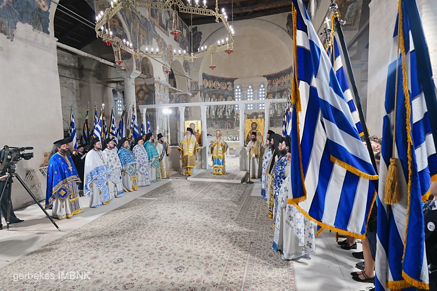 i-eorti-panton-ton-en-veroia-agion-kai-ta-eleftheria-tis-poleos