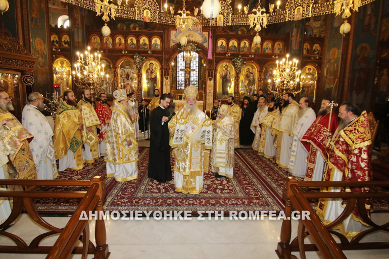 anakomidi-leipsanon-agiou-kallinikou-stin-i-m-edessis-foto