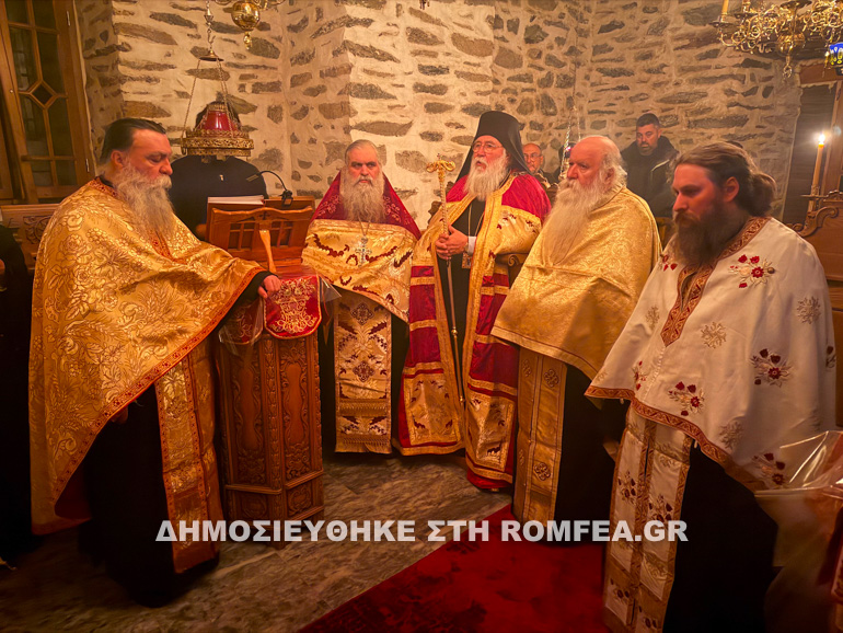 o-mitropolitis-kerkyras-sto-agion-oros