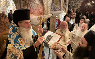 Πειραιώς: «Ας χτυπούμε την πόρτα της Θείας Αγάπης» (ΦΩΤΟ)