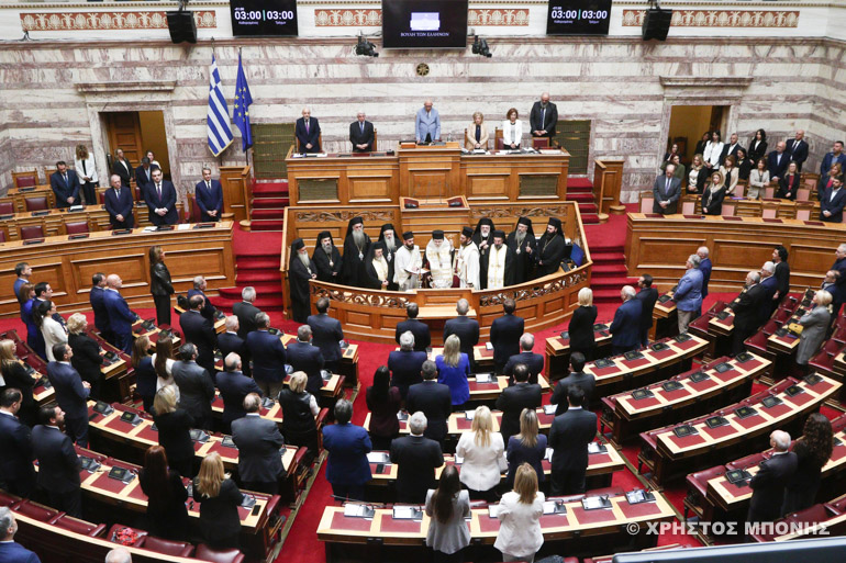 agiasmos-sti-vouli-apo-ton-arxiepiskopo-ieronymo