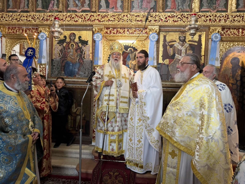 kerkyras-o-xristianismos-dexetai-epithesi-apo-to-pagkosmio-systima