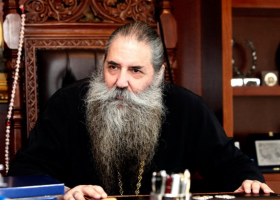 Πειραιώς Σεραφείμ: «Είναι αντικανονικοί οι βοηθοί Επίσκοποι;»