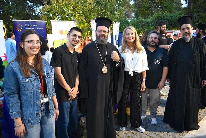 i-i-m-maroneias-kalosorizei-tous-neous-foitites-sto-5o-wellkom