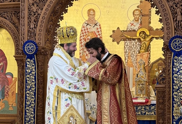 xeirotonia-diakonou-apo-ton-arxiepiskopo-kanada-apostolo